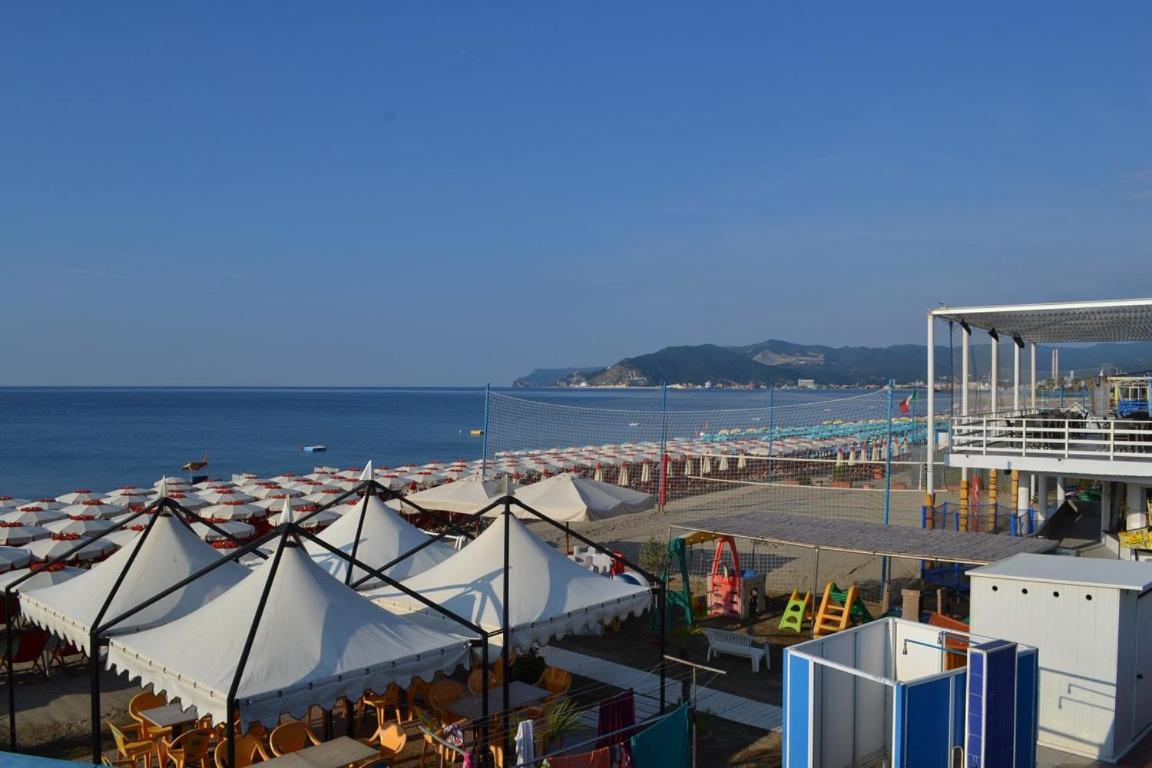 Savona Magnifico Sole Mare 150 M Wifi Climatcontrol Exterior photo